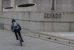 El Senado invita a sus se&ntilde;or&iacute;as a acudir en bici a la C&aacute;mara Alta: les ofrecer&aacute; rutas ciclistas y formaci&oacute;n espec&iacute;fica