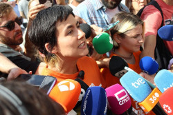 El Sindicato de Inquilinas asegura que seguir&aacute; la acampada en Sol y califica de "verg&uuml;enza" que haya dos decretos