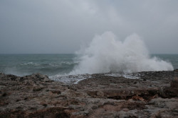 El tiempo estable se ir&aacute; imponiendo en la Pen&iacute;nsula, aunque oleaje y viento activa avisos en Baleares y Canarias