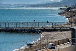 El Tribunal Supremo proh&iacute;be el rechazo en frontera de inmigrantes que llegan a nado a Ceuta o Melilla
