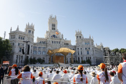 Emoci&oacute;n y devoci&oacute;n en la misa con Le&oacute;n XIV en Cibeles con m&aacute;s de 1,2 millones de asistentes: "Jornada hist&oacute;rica"