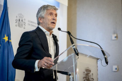 Espa&ntilde;a, Sanchez pone controles a los italianos pero no a Marruecos 
