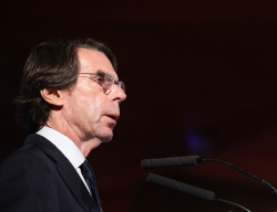 FAES equipara a S&aacute;nchez y a Trump: "modelos de liderazgo populista" que cultivan la "hostilidad" porque les "conviene"