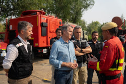 Feij&oacute;o destaca la coordinaci&oacute;n y el compromiso de los operativos en los incendios y pide no "tensionar"