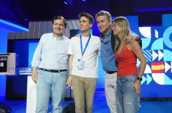 Feij&oacute;o llama a los j&oacute;venes a "rebelarse" y liderar la "generaci&oacute;n del cambio" frente a un gobierno que les ha "fallado"