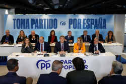 Feij&oacute;o pide a sus `barones` tensi&oacute;n electoral y ve clave implicar a los alcaldes para movilizar votantes