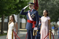 Felipe VI transmite su p&eacute;same y apoyo a las v&iacute;ctimas de Los Gallardos en la entrega de los Reales Despachos de la AGA