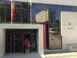 Fiscal&iacute;a mantiene su petici&oacute;n para el subinspector acusado de romper la orden de alejamiento