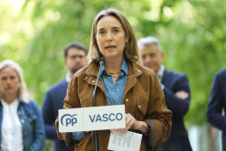 Gamarra (PP) acusa a los gobiernos de Espa&ntilde;a y Navarra de dar "protecci&oacute;n a organizaciones criminales"