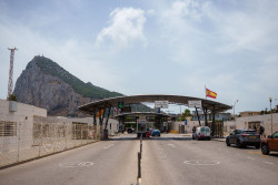 Hacienda saca a Gibraltar de la lista de para&iacute;sos fiscales e incorpora a Rusia