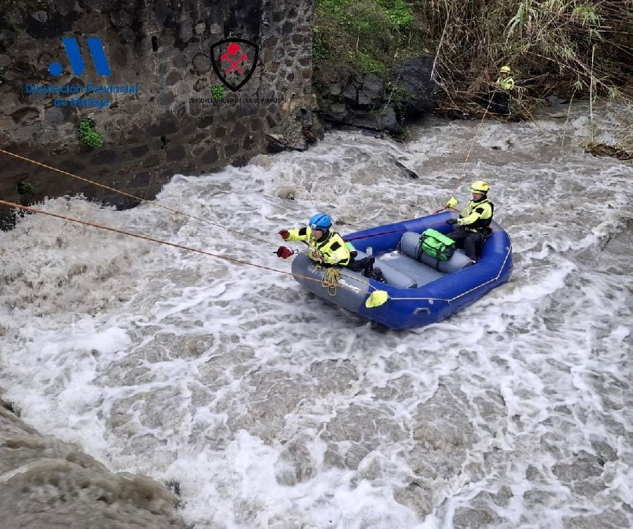 Hallan un cad&aacute;ver en la zona donde se buscaba a una mujer desaparecida tras caer al r&iacute;o Turvilla