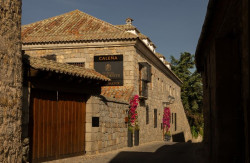 Hilton expande su cartera de lujo en Espa&ntilde;a tras integrar la antigua residencia de Adolfo Su&aacute;rez en su red