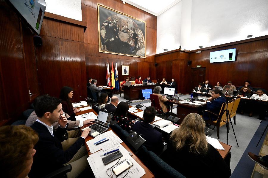 Igual descarta cesar al concejal y al director de RRHH de Santander: "Les pedir&eacute; que hagan el trabajo lo mejor posible"