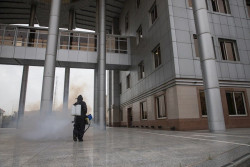 Ir&aacute;n constata m&aacute;s de 1.500 fallecidos y m&aacute;s de 20.000 contagiados