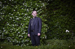 Jos&eacute; Cobo, cardenal arzobispo de Madrid: "El Papa no viene a hacer pol&iacute;tica ni a quitarle votos a nadie"