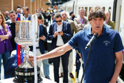 Julio Salinas: "El Bar&ccedil;a ha transformado una temporada que parec&iacute;a de transici&oacute;n en un posible triplete"