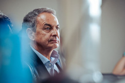 La Agencia Tributaria acuerda personarse en el `caso Plus Ultra` por las joyas de Zapatero