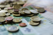 La banca sube la comisi&oacute;n media no bonificada por mantener una cuenta a 167 euros, seg&uacute;n Asufin