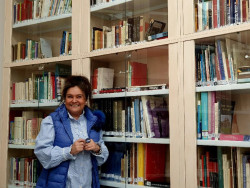 La Biblioteca Gabino Teira de Torrelavega incorpora un espacio sobre temas y autores locales