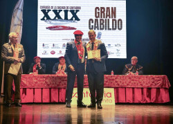 La Cofrad&iacute;a de la Anchoa nombra cofrades a Mart&iacute;nez Abad, Casares, Gallardo y el general Salas
