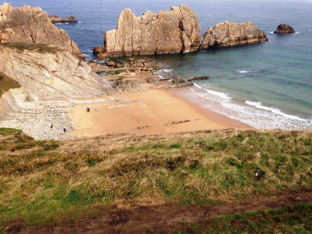 La dejadez de Costas mantendr&aacute; cerradas  seis playas  en Cantabria 