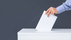 LA DEMOCRACIA FORMAL ES UNA FILFA Por Juan Goti Ordeñana Catedrático de la Universidad de Valladolid