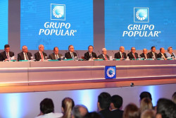 La  Espa&ntilde;a  del  precipicio