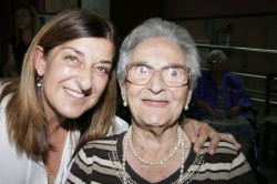 La Fundaci&oacute;n Asilo de Torrelavega homenajea a sus usuarios de 90 a&ntilde;os por el D&iacute;a del Mayor