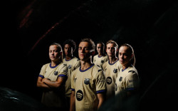 La marca de Kobe Bryant se une al Bar&ccedil;a en una segunda equipaci&oacute;n dorada y morada