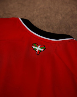 La nueva camiseta del Athletic incluye en el mapa del Pa&iacute;s Vasco territorios de Cantabria, CyL y Navarra
