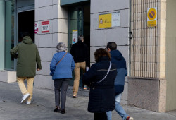 La poblaci&oacute;n de Espa&ntilde;a alcanzar&iacute;a los 53 millones de personas en 2076 debido a la migraci&oacute;n, seg&uacute;n el INE