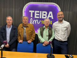 La tertulia de Claudio Acebo recibió a Javier López Estrada, alcalde de Torrelavega.