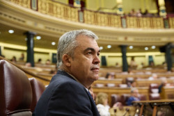 La UCO sospecha de 18.000 euros ingresados por Cerd&aacute;n y detecta que disfrut&oacute; 323.000 de Servinabar con su familia