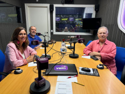 Las tertulias veraniegas de Claudio Acebo y la sucesi&oacute;n de Revilla.    Carlos Magdalena