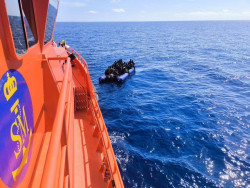 Llega  una patera con unas 68 personas  a Lanzarote