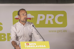 L&oacute;pez Estrada "muy satisfecho" tras confirmarse el s&eacute;ptimo concejal de los regionalistas