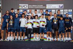 Los espa&ntilde;oles Alejandro Montalvo y Alba Riera revalidan en Riad sus t&iacute;tulos de campeones del mundo de trial