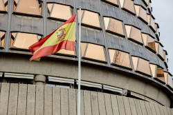 Los magistrados del Constitucional discuten la admisi&oacute;n a tr&aacute;mite del recurso del PP contra la reforma del tribunal