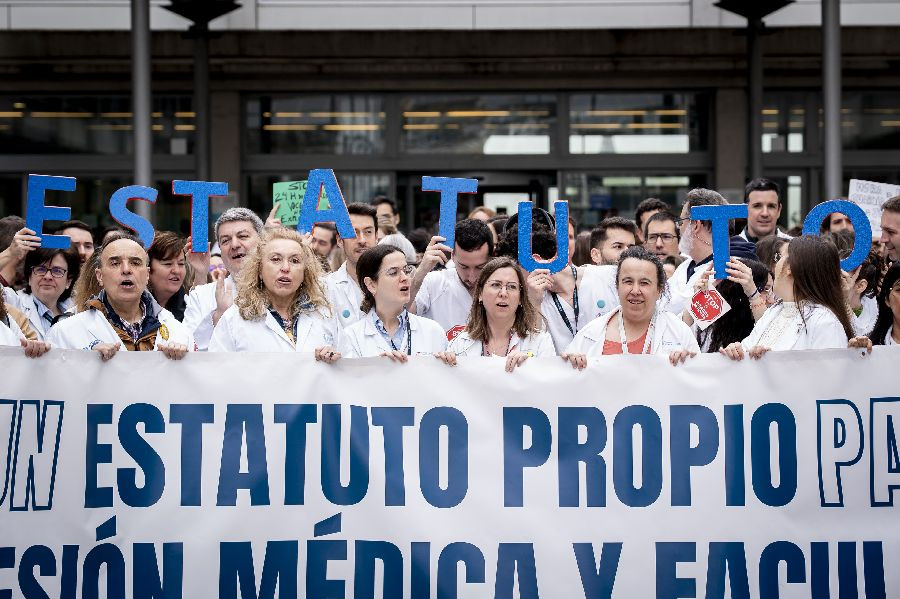 Los m&eacute;dicos inician este lunes la tercera semana de huelga del a&ntilde;o para reclamar un Estatuto Marco propio