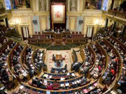 Los partidos espa&ntilde;oles practican una pol&iacute;tica indecente