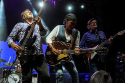 Los Secretos..., inmensos, intensos y eternos.   Jos&eacute; Antonio &Aacute;vila L&oacute;pez