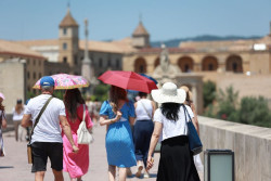 Los term&oacute;metros subir&aacute;n este fin de semana, con m&aacute;s de 35&ordm;C en todo el pa&iacute;s, con posibles tormentas en norte y mesetas