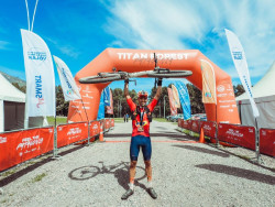 Luis &Aacute;ngel Mat&eacute; y Pilar Fern&aacute;ndez dan el doblete al KH-7 en la primera Titan Forest Patagonia
