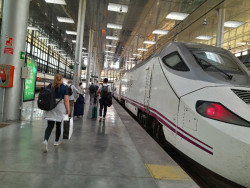 M&aacute;s de 1.850 personas se presentan a los ex&aacute;menes de acceso a 360 plazas de operadores de talleres de Renfe