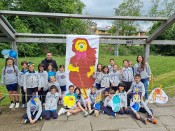 Medio centenar de alumnos de los Sagrados Corazones participan en el paseo `La senda m&aacute;gica` por La Viesca