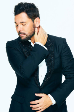 Miguel Poveda sube su nuevo repertorio navide&ntilde;o al escenario del Palacio de Festivales este domingo