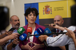 Ministra portavoz reivindica la "estabilidad" (que da la corrupci&oacute;n") para rechazar un adelanto electoral