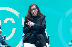 Mónica García se compromete a "arrojar luz" para evitar la corrupción y el fraude en el sistema sanitario