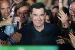 Moreno apuesta por un gobierno del PP "en solitario" y avisa a Vox: "No ser&iacute;a razonable la b&uacute;squeda del sill&oacute;n"