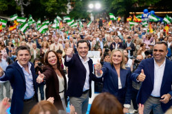 Moreno pide la "matr&iacute;cula de honor" para el PP-A y que pueda haber ya gobierno en julio con mayor&iacute;a "suficiente"